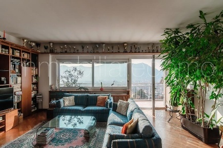 Foto Appartamento in Via T.Grossi, Como Valduce - Crispi di 150 m²