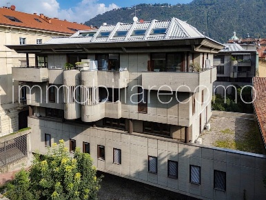 Foto Ufficio in Via Cinque Giornate, Como Centro Storico di 165 m²