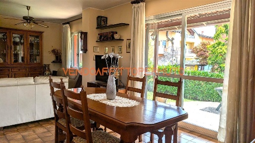Foto Villa unifamiliare in VIA BOTTICCHIO, Brembate Centro di 152 m²