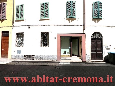 Foto Ufficio in via volturno, Cremona Centro di 55 m² in affitto