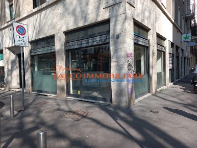 Foto Negozio in viale gabriele d'annunzio, Milano Corso Genova di 70 m²