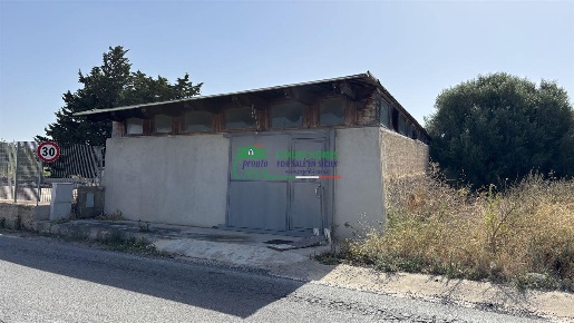 Foto Box in circonvallazione pezza, Santa Croce Camerina Centro di 128 m²