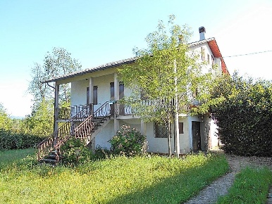 Foto Villa unifamiliare in via della massaia, Marliana di 250 m² in vendita