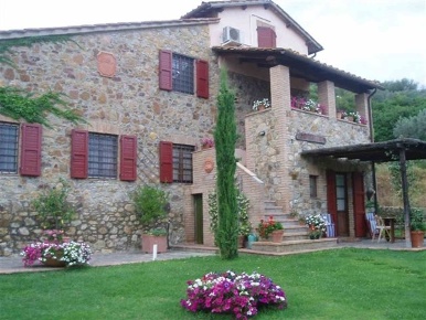 Foto Rustico a Campagnatico di 350 m² con 10 locali in vendita