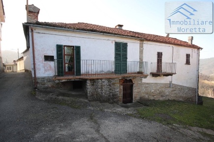 Foto Rustico a Perletto di 100 m² con 4 locali in vendita