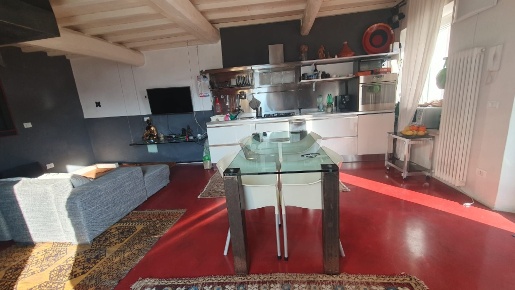 Foto Rustico a Seravezza di 90 m² con 3 locali in vendita