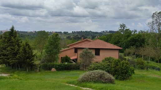 Foto Rustico a Siena con 10 locali in vendita