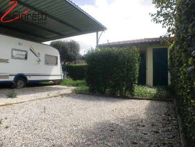 Foto Rustico a Piombino di 100 m² con 3 locali in vendita