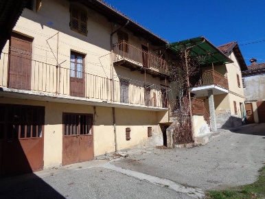 Foto Rustico in via Camillo Benso di Cavour, Pocapaglia di 350 m²