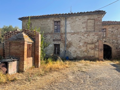 Foto Rustico a Buonconvento di 960 m² in vendita