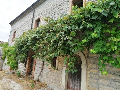 Foto Rustico in Via Pescocupo, Sessano del Molise di 442 m² in vendita