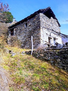 Foto Rustico in tappia 2, Villadossola di 95 m² con 2 locali in vendita