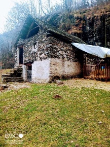 Foto Rustico in GRECO, Premia Centro di 60 m² con 3 locali in vendita