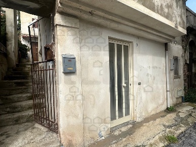 Foto Villa unifamiliare in Via Adda, Messina Principe Umberto di 29 m²