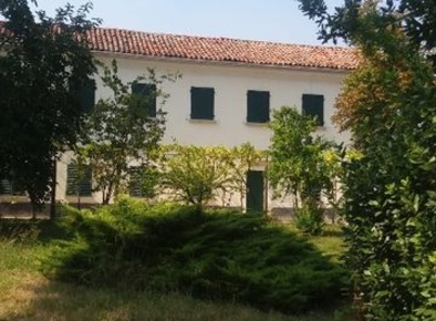 Foto Rustico a Quargnento di 400 m² con 6 locali in vendita