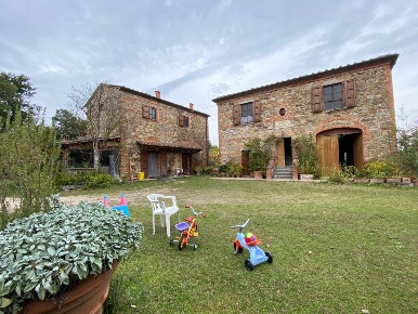 Foto Rustico a Sinalunga di 510 m² in vendita