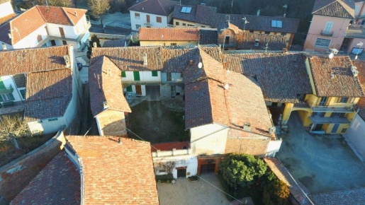 Foto Rustico in via Stefano Degiani s.n.c, Portacomaro di 370 m² in vendita