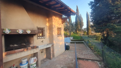 Foto Rustico a Pietrasanta di 80 m² con 6 locali in vendita