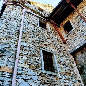 Foto Rustico in GAGNONE, Druogno Gagnone Orcesco di 210 m² con 3 locali