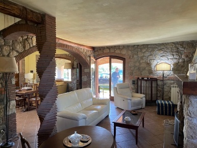 Foto Rustico a Gavorrano di 360 m² in vendita