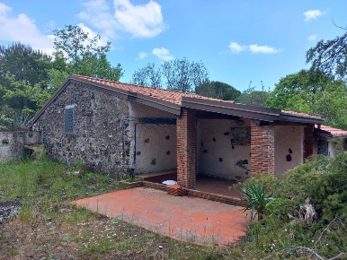 Foto Rustico a Pedara Centro di 105 m² con 4 locali in vendita
