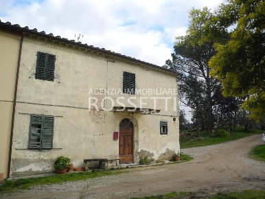 Foto Casale a Cerreto Guidi di 300 m² con 5 locali in vendita