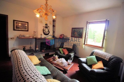 Foto Casale a Terricciola di 280 m² con 5 locali in vendita