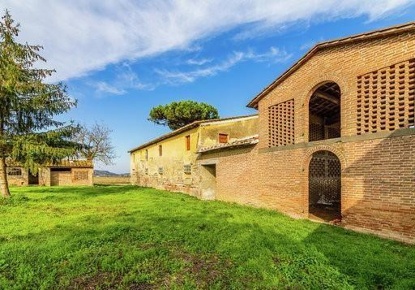 Foto Casale a Montaione Centro di 711 m² con 8 locali in vendita