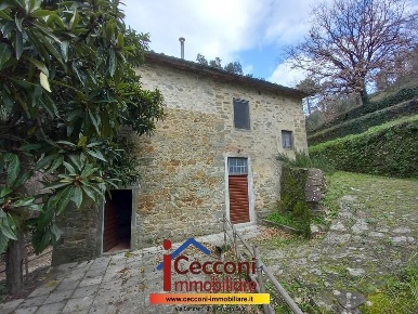 Foto Casale a Lamporecchio di 100 m² con 4 locali in vendita