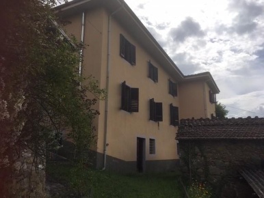 Foto Casale a Coreglia Antelminelli Piano Di Coreglia Ghivizzano di 180 m²