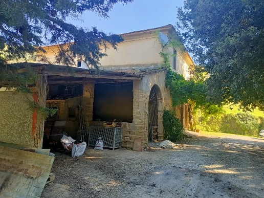 casa indipendente in vendita a Casciana Terme Lari in zona Lari