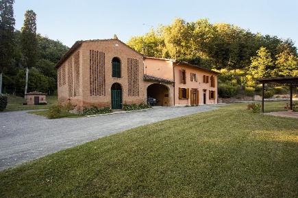Foto Casale a Montaione Centro di 2200 m² con 30 locali in vendita