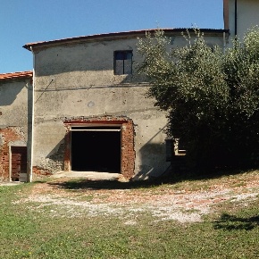 Foto Casale a Cerreto Guidi di 205 m² con 6 locali in vendita