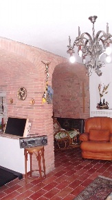 Foto Casale a Calci Centro di 450 m² con 10 locali in vendita