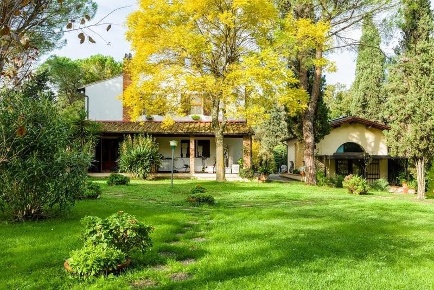 Foto Casale a San Miniato Cusignano, Canneto di 472 m² con 10 locali