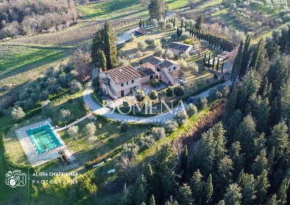 Foto Casale a Asciano Chiusure di 500 m² con 18 locali in vendita
