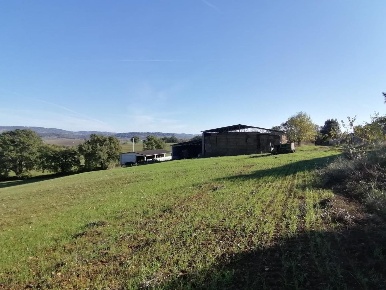 Foto Casale a Manciano Centro di 200 m² con 9 locali in vendita