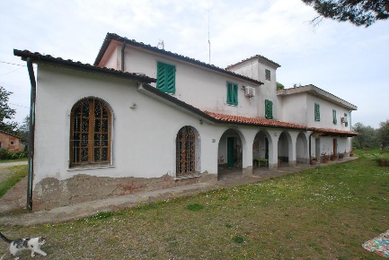 Foto Casale a Casciana Terme Lari Casciana Terme di 680 m² con 10 locali