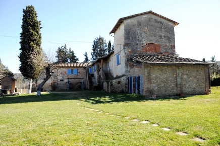 Foto Casale a Monteriggioni di 1000 m² con 21 locali in vendita