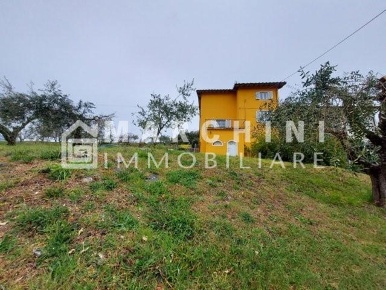 Foto Casale a Lucca La Maulina - Morianese di 150 m² con 8 locali