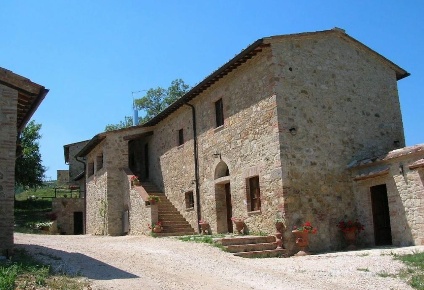 Foto Casale a Casole d'Elsa Centro di 350 m² con 10 locali in vendita