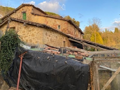 Foto Casale a Siena San Domenico - Fontebranda di 450 m² con 10 locali