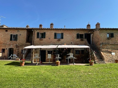 Foto Casale a Siena Sant'Andrea a Montecchio - Ginestreto di 650 m²