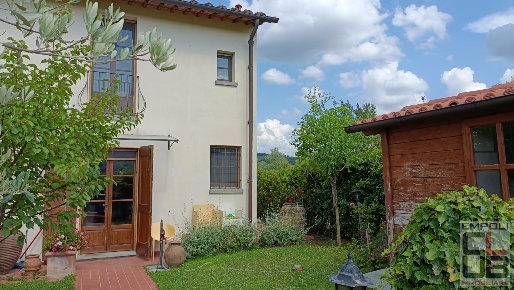Foto Casale a Montespertoli di 140 m² con 5 locali in vendita