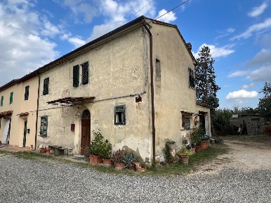 Foto Casale a Cerreto Guidi Centro di 300 m² con 8 locali in vendita