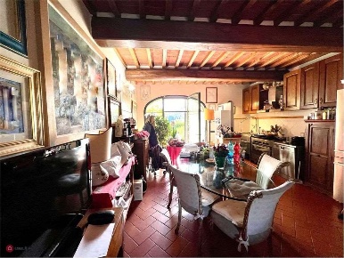 Foto Casale a Montespertoli Centro di 140 m² con 5 locali in vendita
