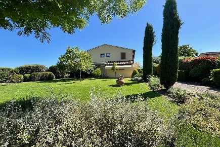 Foto Casale a Castelfiorentino di 110 m² con 5 locali in vendita