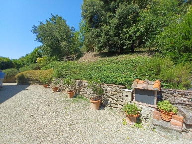 Foto Casale a Capraia e Limite Capraia di 220 m² con 12 locali in vendita