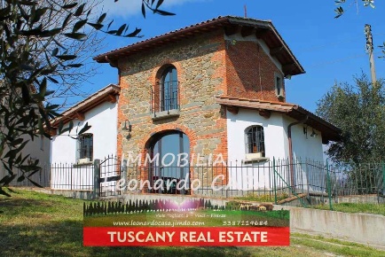 Foto Casale a Vinci Centro di 65 m² con 3 locali in vendita