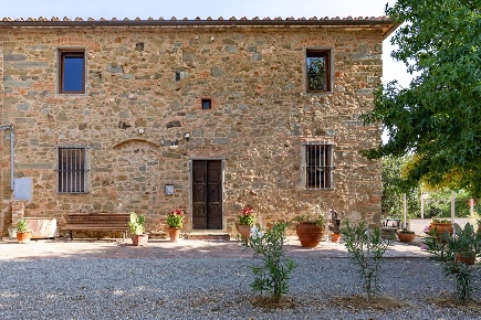 Foto Casale a Vinci di 250 m² con 10 locali in vendita